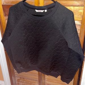 Black sweatshirt